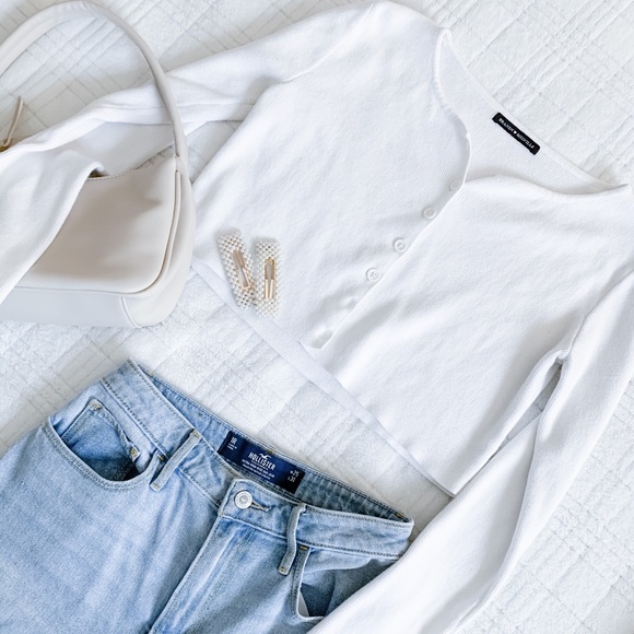 Brandy Melville Tops - Athelia knit top